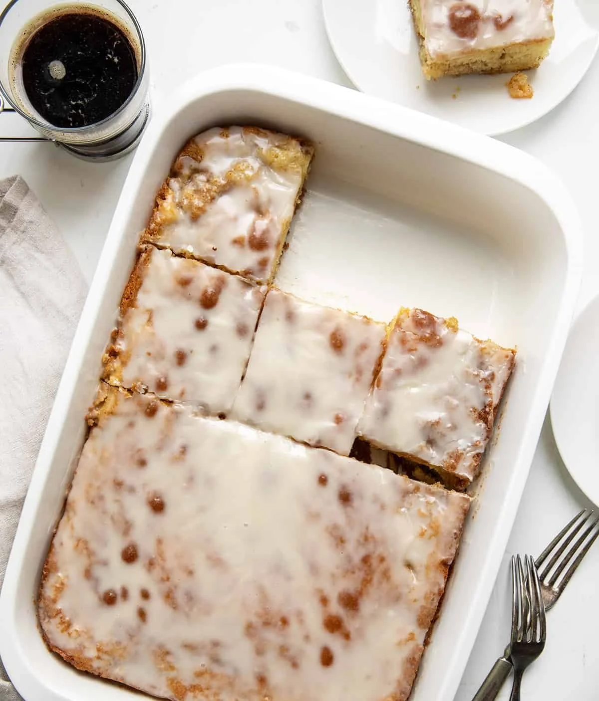 Easy Honey Bun Cake